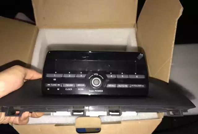 海口马自达CX-4 安装专车专用大屏幕导航，前后杠装饰板