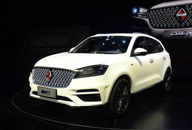 这款国产豪车推出电动版，外观霸气续航500公里，比亚迪唐压力大