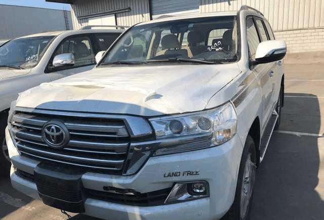 这款SUV绝对的实力派, 颜值也很高, 可售价为何一降再降?