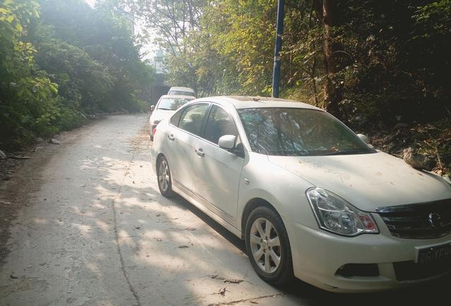 这是羨慕嫉妒恨，又一群车主停车遇到神经病