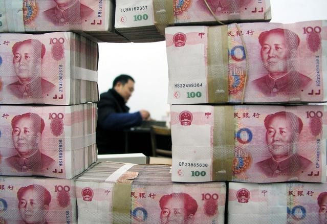 如果银行卡里超过100万,会收取利息税吗?今天