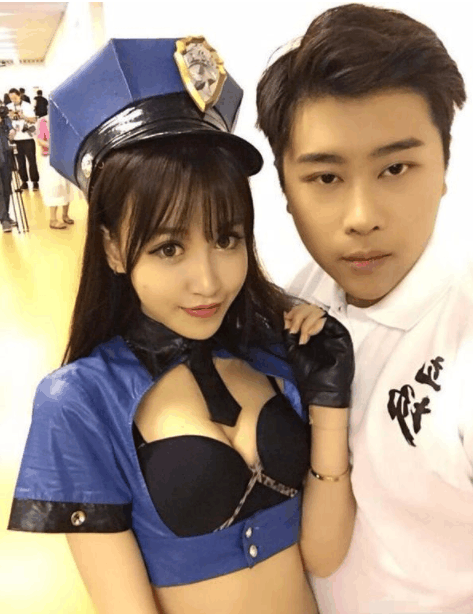 UU妹调侃卢本伟是“公交车” 因其发现了他跟前女友的聊天记录!