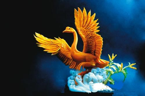 精美的瓜果雕刻艺术作品，栩栩如生，令人赏心悦目！