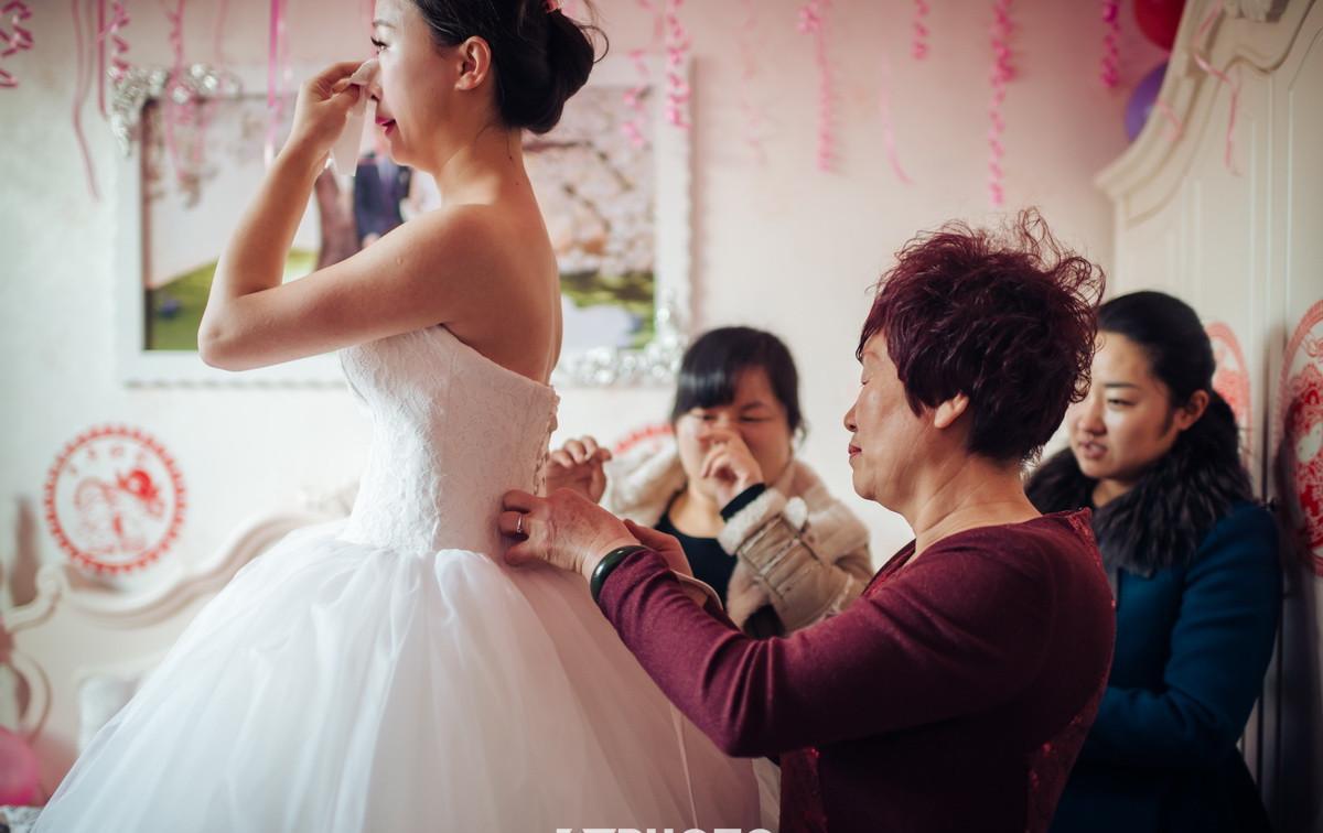女儿|出嫁|结婚_欣怂新闻