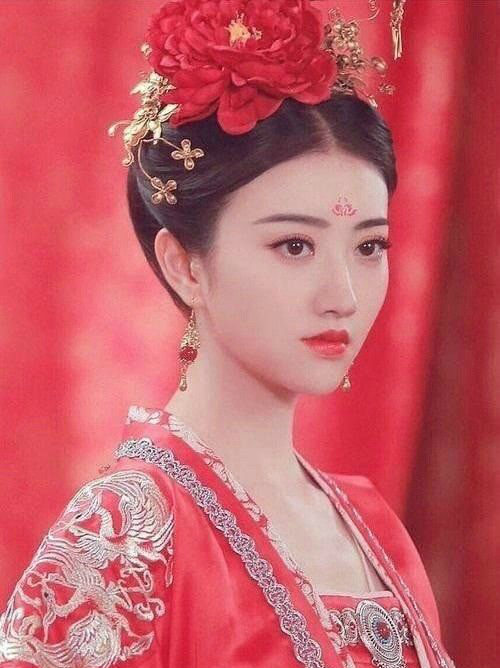 10位女明星古装红衣,赵丽颖甜美可人,郑爽你还能认出来吗