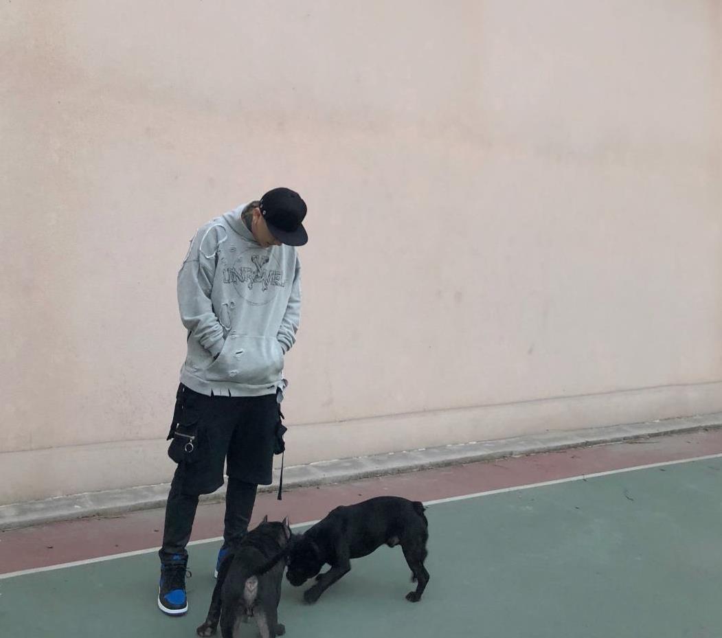 快手方丈宣誓绿色直播却遭惨骂! 房岩二驴又干