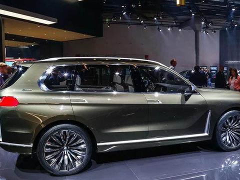 宝马最强的SUV,比领航员豪华,水晶打造超大天窗,豪华感十足!