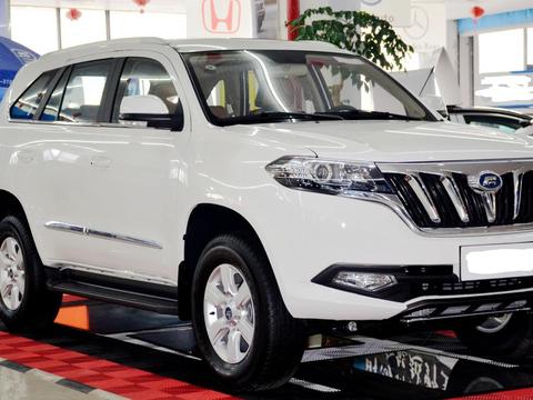 最良心硬派SUV，比普拉多霸气，非承载车身配四驱，顶配不足15万