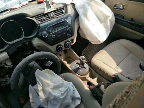 堂弟1400块收购一辆起亚K2，称不用修，直接转手就赚几万