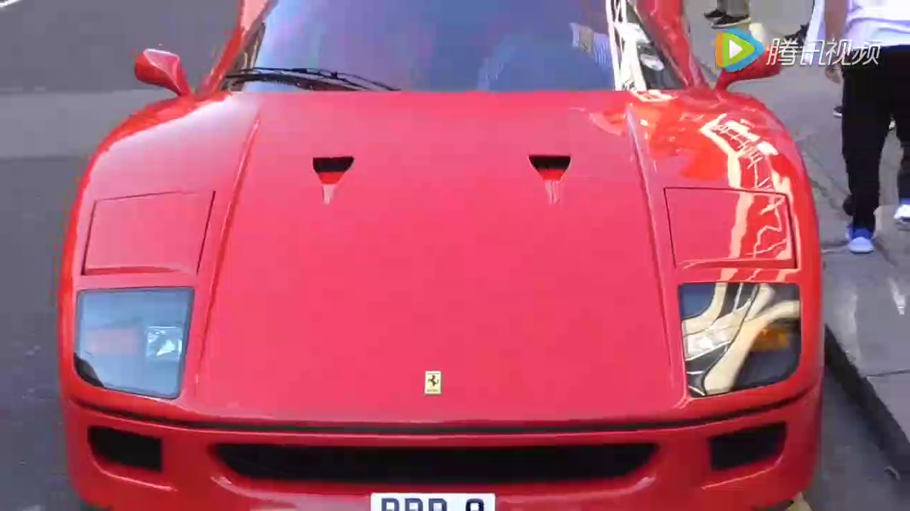 目光收割机！伦敦街拍帅酷的超级跑车