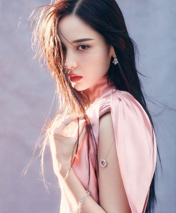 眼窝凹陷显老又无神, 眼窝凹陷有哪些原因?