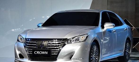 全新一代皇冠，高端奢华的风范展现