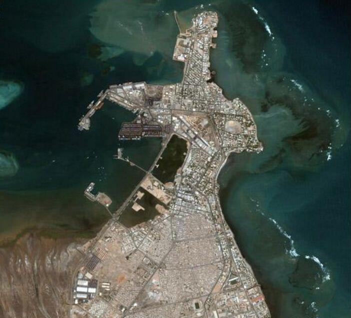 非洲一穷国, 邀请中国建设军事基地, 总统因此被