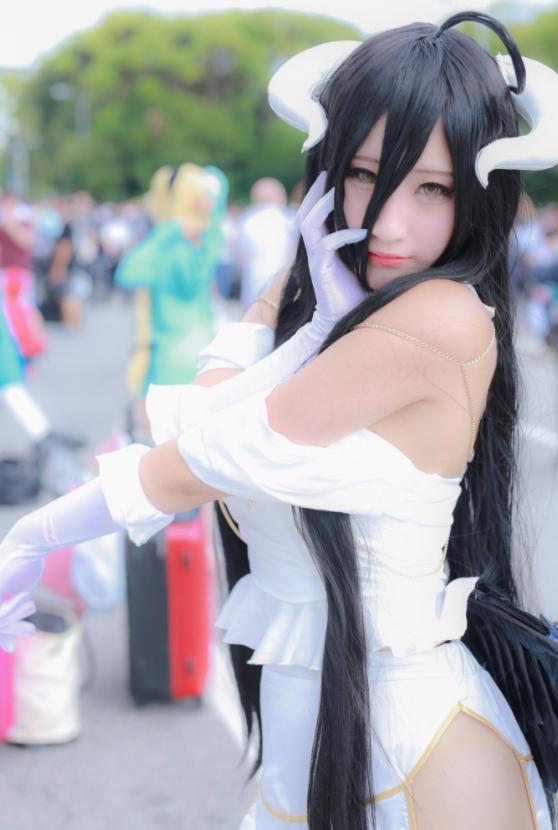 overlord雅儿贝德cos赏: 骨傲天后悔当骨头了