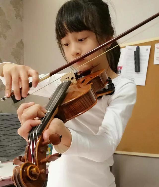 如何给孩子选购初学的小提琴
