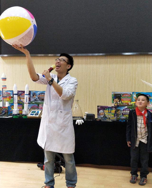 力翰科学公开课走进南宁市金阳路小学