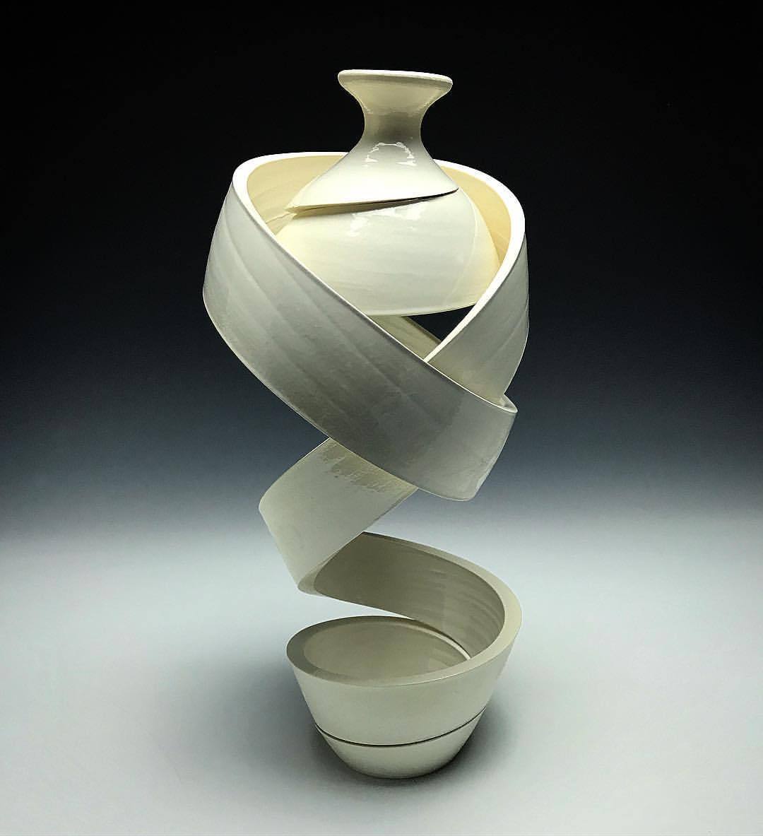 弹簧螺旋状的粘土花瓶 英国陶瓷雕塑家和设计师michael Boroniec 陶瓷 新浪新闻
