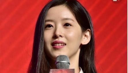 我天！章泽天化浓妆的样子太显老！网友：还是做回奶茶妹妹吧！
