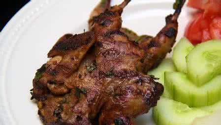 烧烤秘籍:烤鹌鹑的制作秘籍