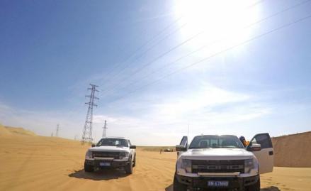 相约跑趟沙漠, 终于体验到比奥迪A8还贵的猛禽皮卡的能力么