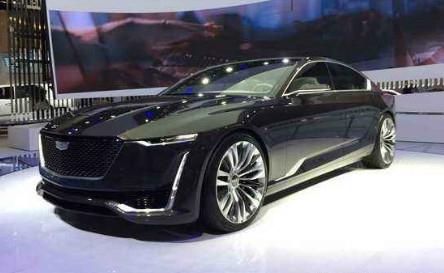 看完这车再决定买不买奥迪R8，简直太完美