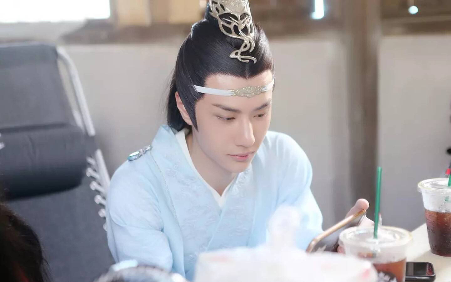 肖战、王一博《魔道祖师之陈情令》的探班路透