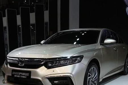 速递!新鲜的“日系中型三厢车“资讯全在这，看我就够了