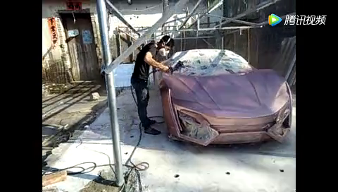 农村小伙为圆儿时的跑车梦，自己纯手工造跑车，这轮廓真美啊