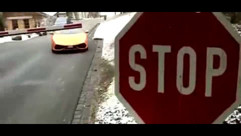 讲真，买下兰博基尼省多少年停车费能回本？！！