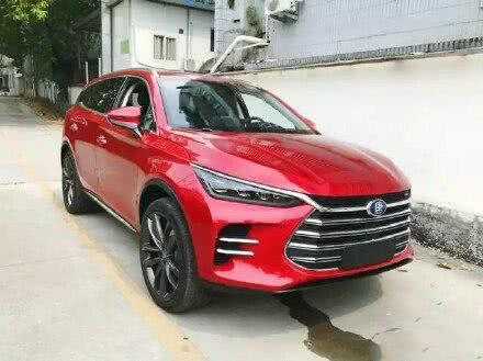 买哈弗H6还不如等这车！5秒破百还配旋转大屏，就这尾灯就值20万