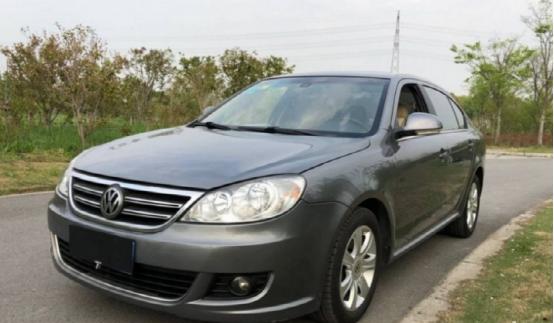 买辆朗逸送给弟弟当做生日礼物，二手价格才4万也算是挺值了