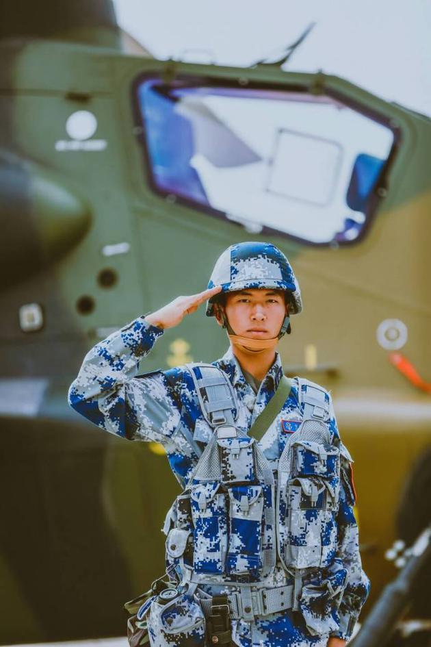 真正男子汉教官现状:王威光荣退役,而他在维和