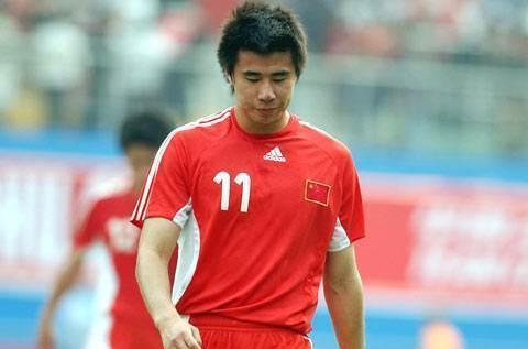 让C罗当小弟的董方卓 为何没C罗成功? 发工资