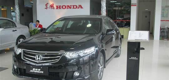 老婆非速腾不买，我却提这车，岳父开几天后想卖掉自己的宝马5系