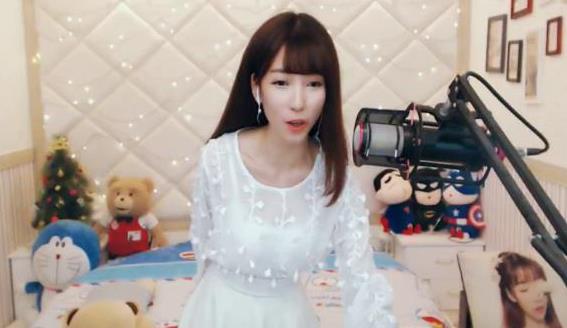 舞帝杨大爷解约公会被冻结,舞帝利哥发文表示