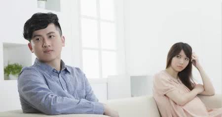 情侣间吵架冷战,如果双方都不肯先低头认错,应