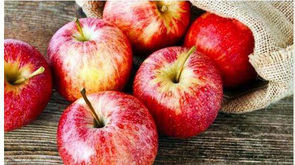 健身达人揭秘什么时候吃苹果最好?