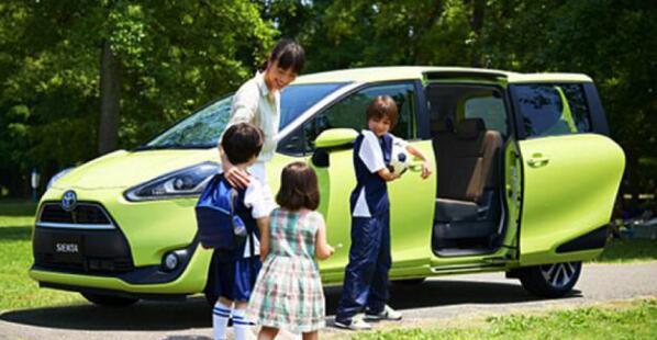 国产宝骏730上牌被喷字，车主问车管所：进口高档7座车型你们不喷