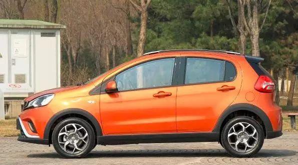 全景天窗, 一公里油耗4毛, 售价5万, 宝俊、瑞风该怎么办?