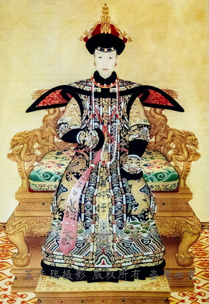 清圣祖康熙的皇后之一孝诚仁皇后:赫舍里·芳仪.