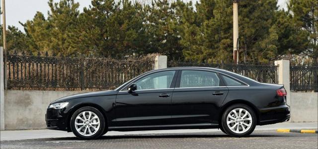 背景不输奥迪A6, 便宜10多万销量不足其零头, 到底是谁的错!