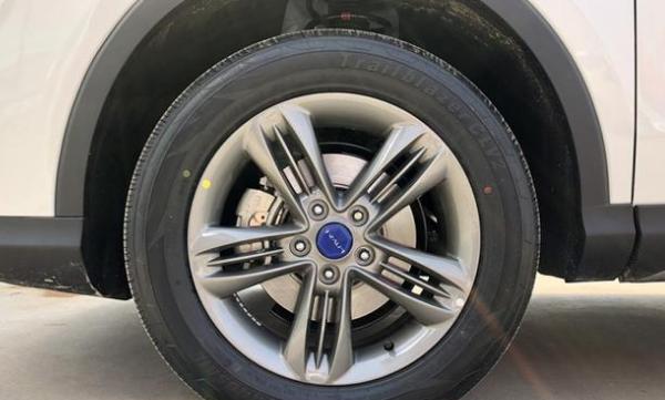 众泰版奔驰GLA实车到店,内饰不输奔驰,售价