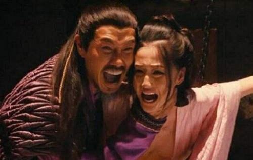 最残暴皇帝, 发明三种酷刑, 行刑者是动物, 罪犯