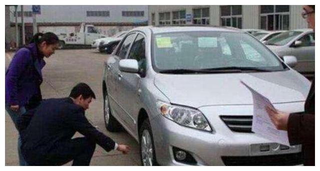 提车时,车主先检查这4个部位,4S店不敢给你库