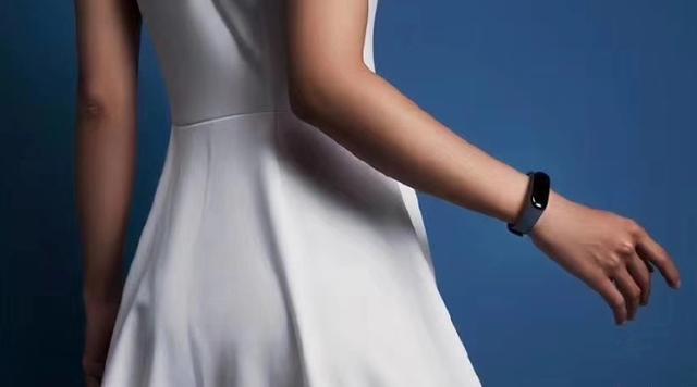 悟空问答:小米手环3来了,新增运动副屏更抢眼