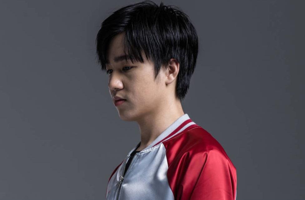 letme现场侧脸特写, 引发外国网友尖叫: lpl最帅