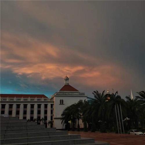 泰国留学--给你还原真实的泰国易三仓大学