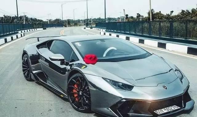 兰博基尼的这款车把中国人最喜欢的镀铬玩到了极致