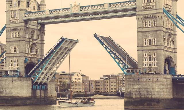 盘点世界还有国王的国家,亚欧共13个,非洲2个