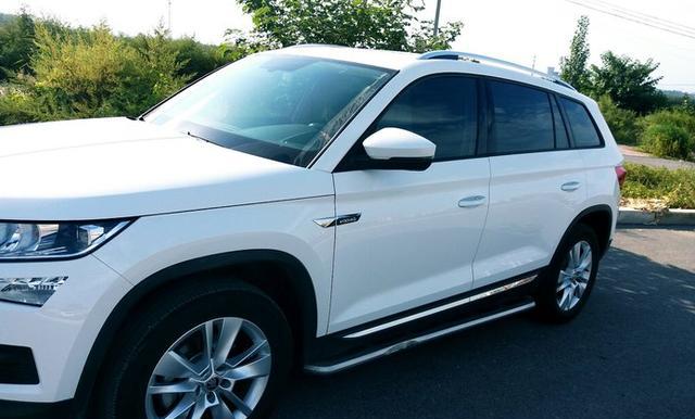 一个车标的差距就少3万，买车还得性价比